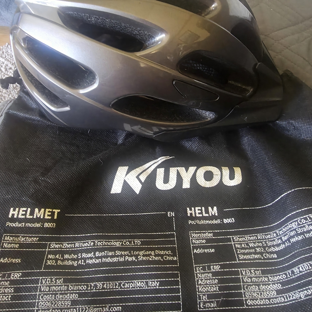 Kuyou Black and Gray Helmet